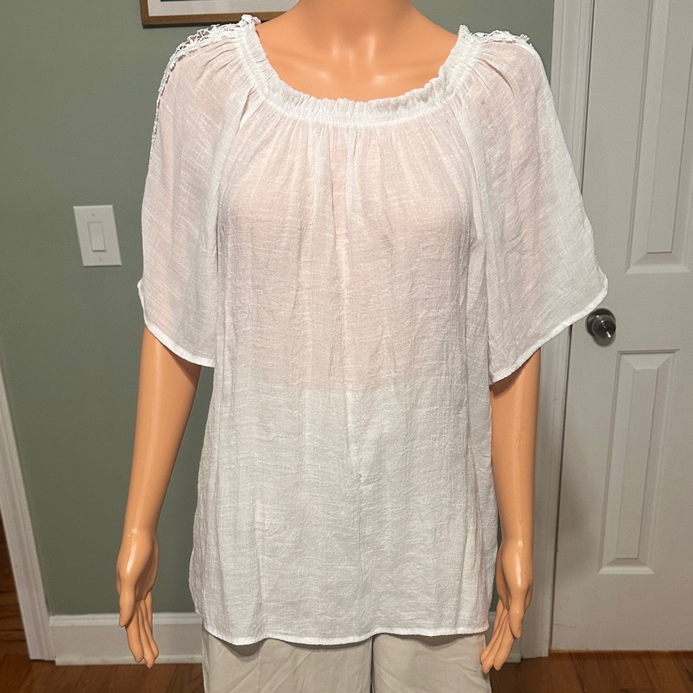 Women’s White Peasant Tunic with Elastic Scoop Neck
